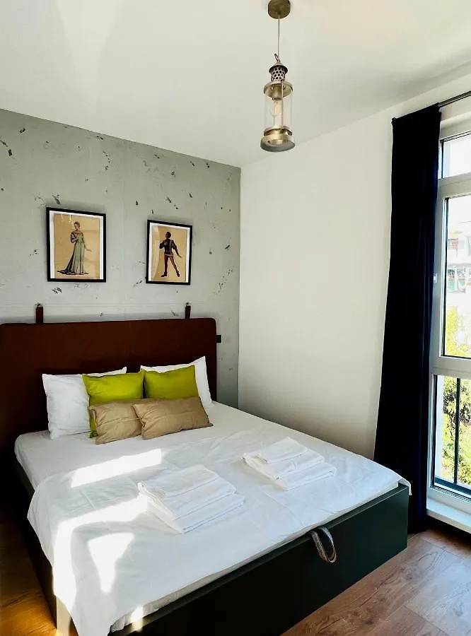 Art Apartment Near Paradise Mall & Metro Station Sofia