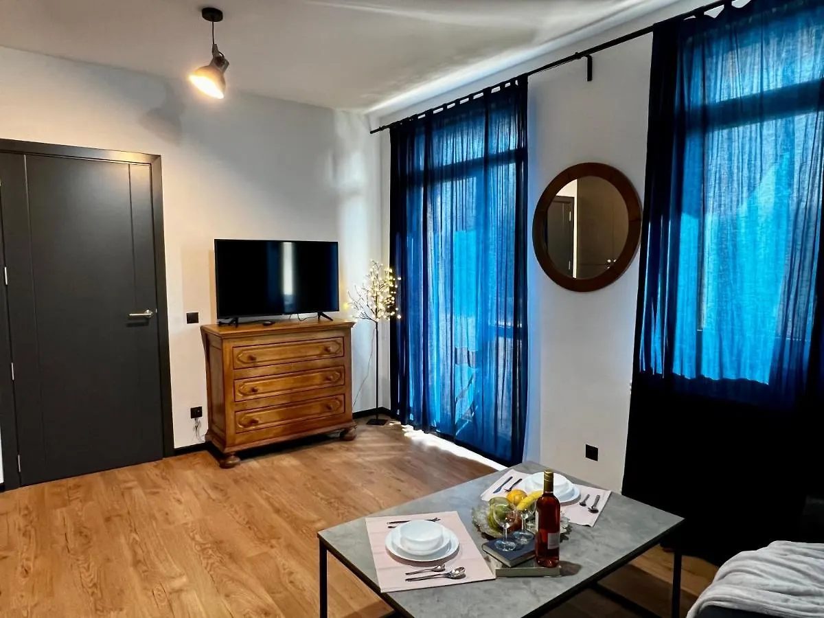 Art Apartment Near Paradise Mall & Metro Station Sofia
