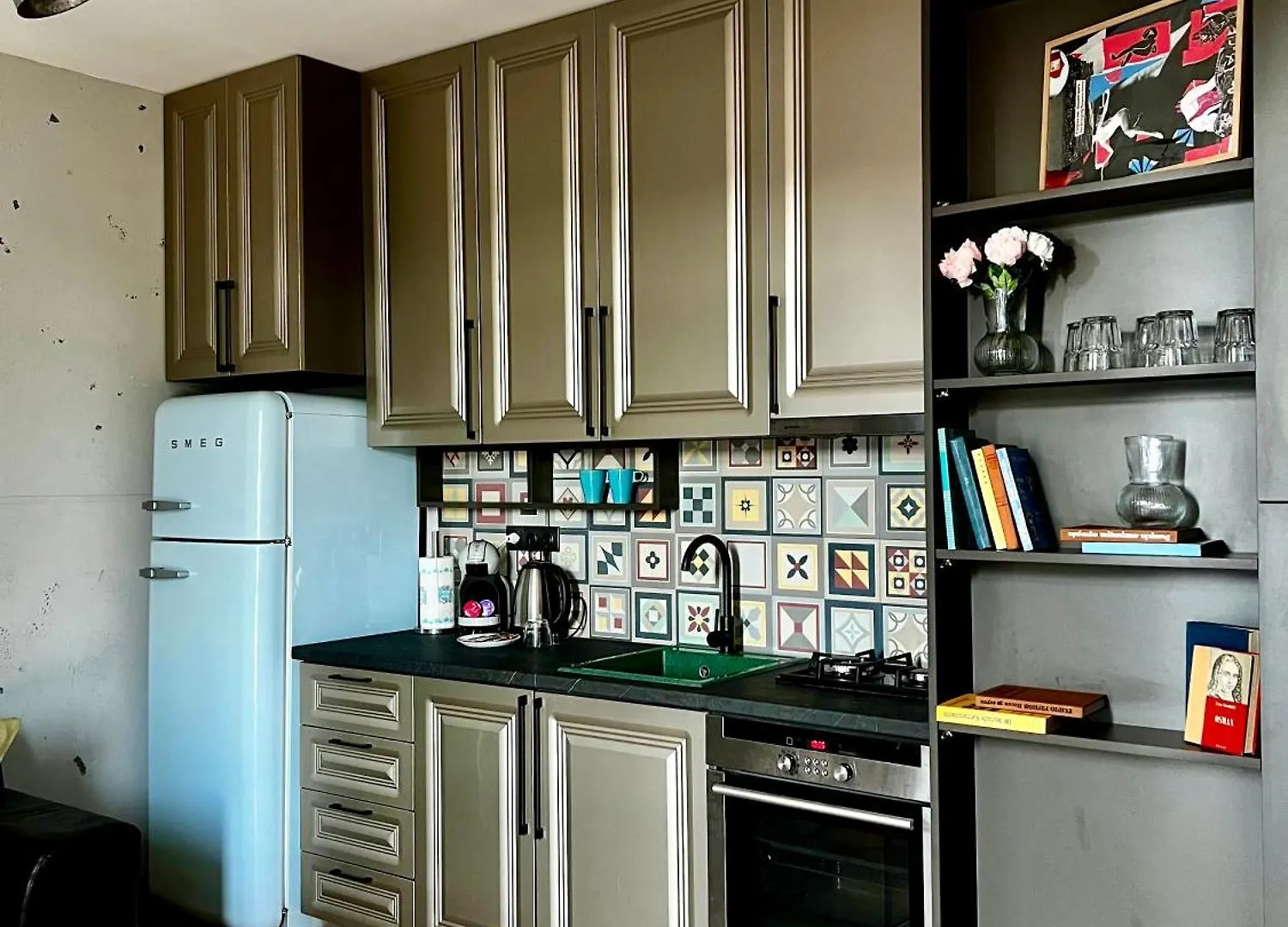 Art Apartment Near Paradise Mall & Metro Station Sofia