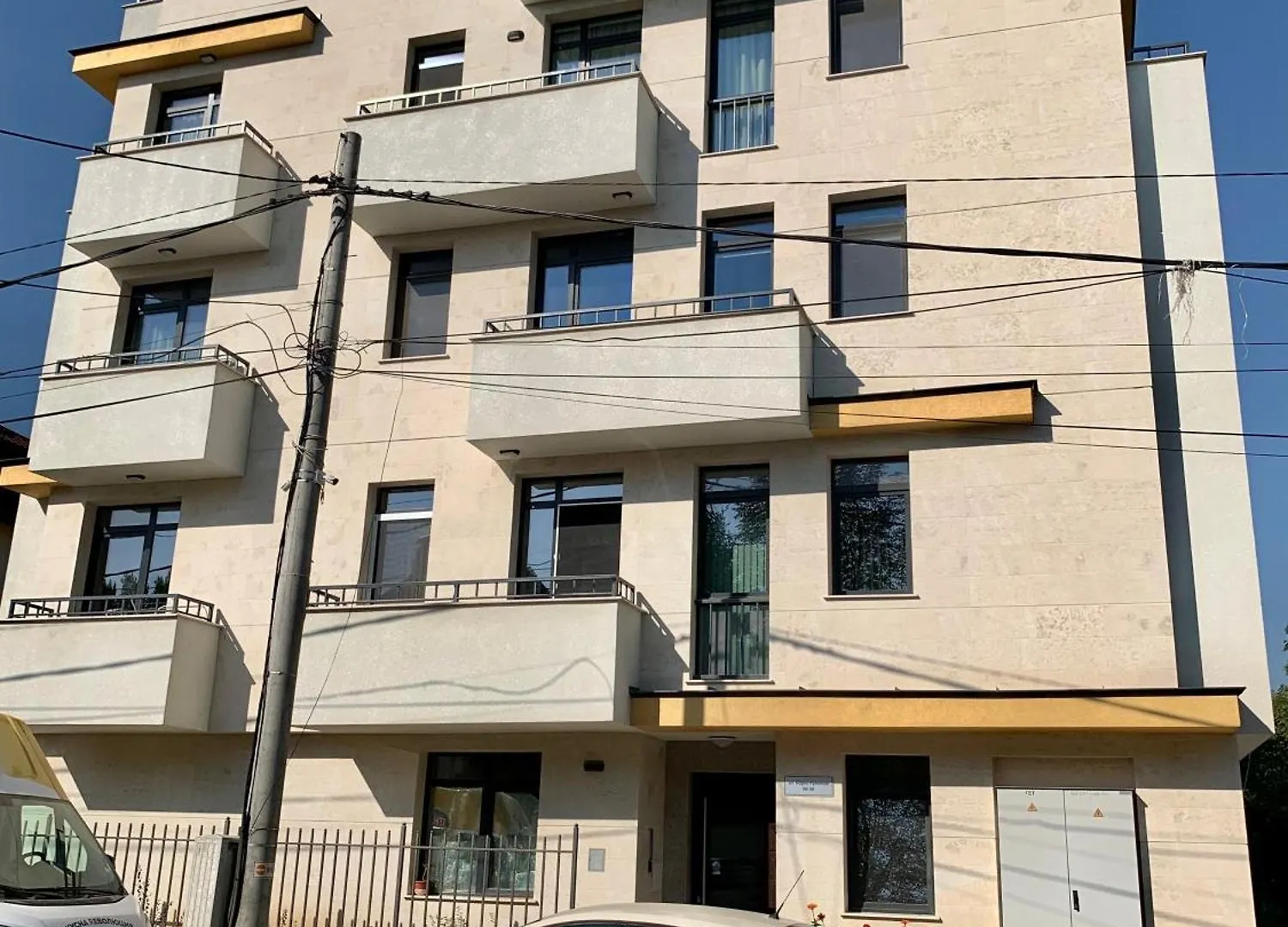 Art Apartment Near Paradise Mall & Metro Station Sofia