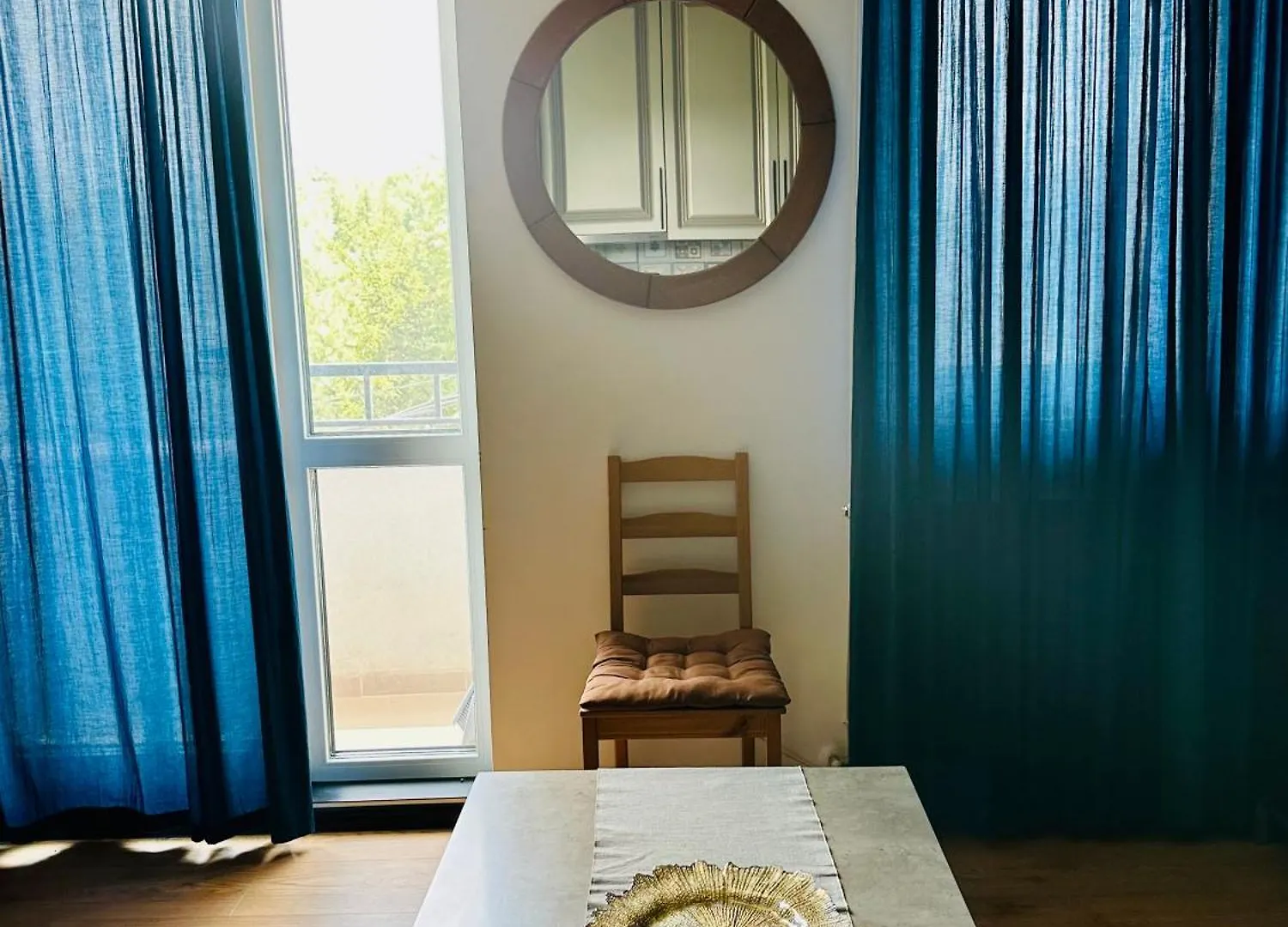 Art Apartment Near Paradise Mall & Metro Station Sofia 0*,